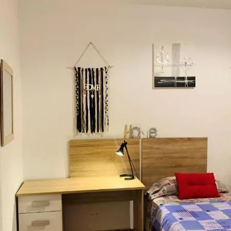 Plaza Mayor- Single Bed & Breakfast Leon