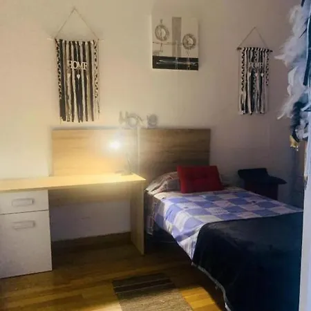 Plaza Mayor- Single Bed & Breakfast *